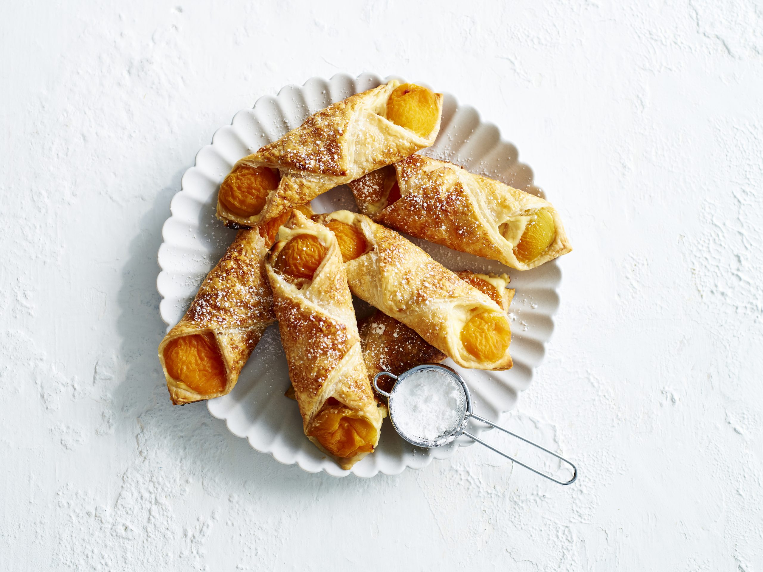 Apricot and Cream Cheese Pastries